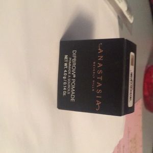 Anastasia Beverly Hills blonde dip brow w/ brush